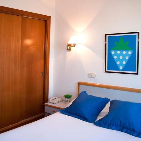 Hotel Prado Real Soto del Real Exterior photo