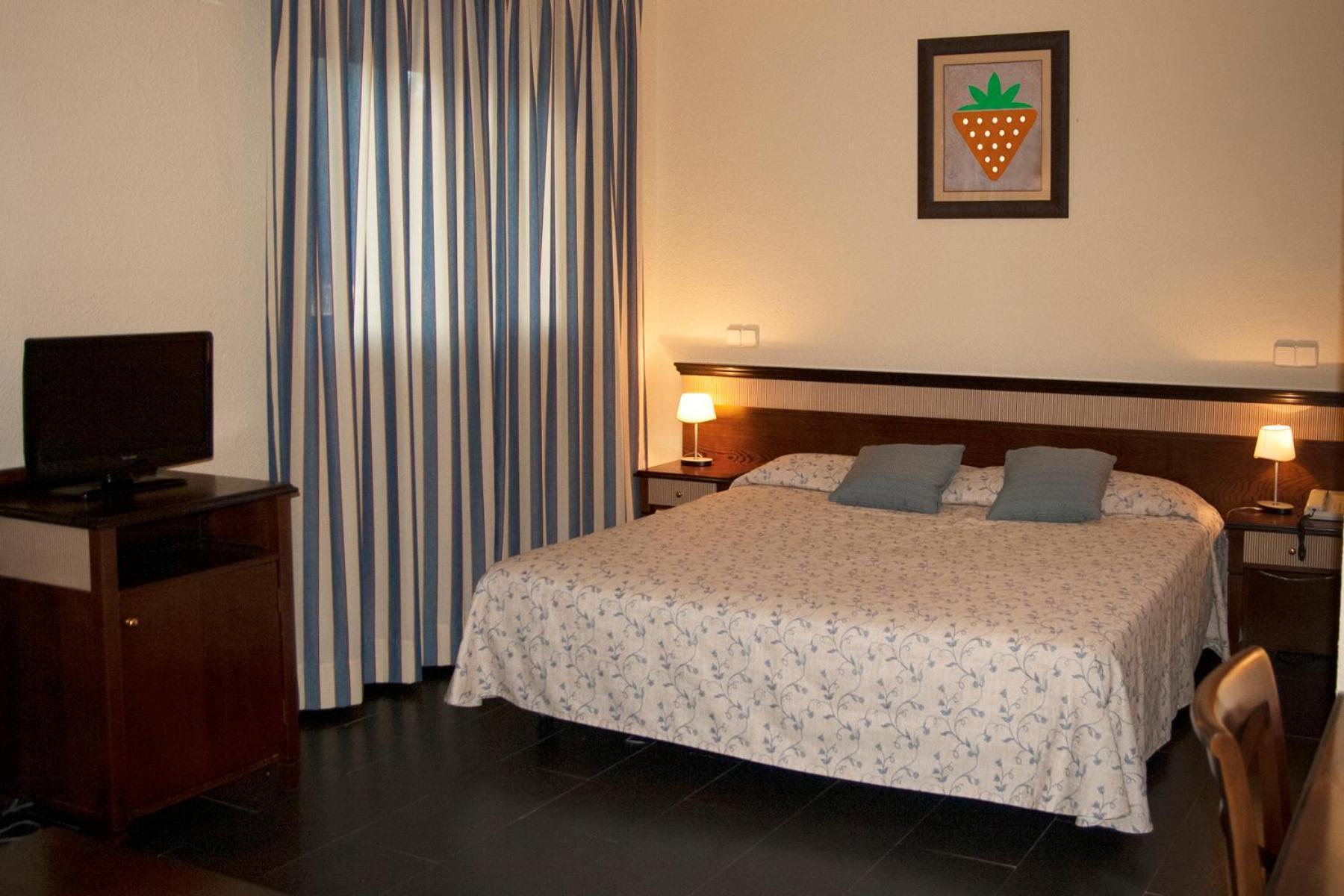 Hotel Prado Real Soto del Real Exterior photo