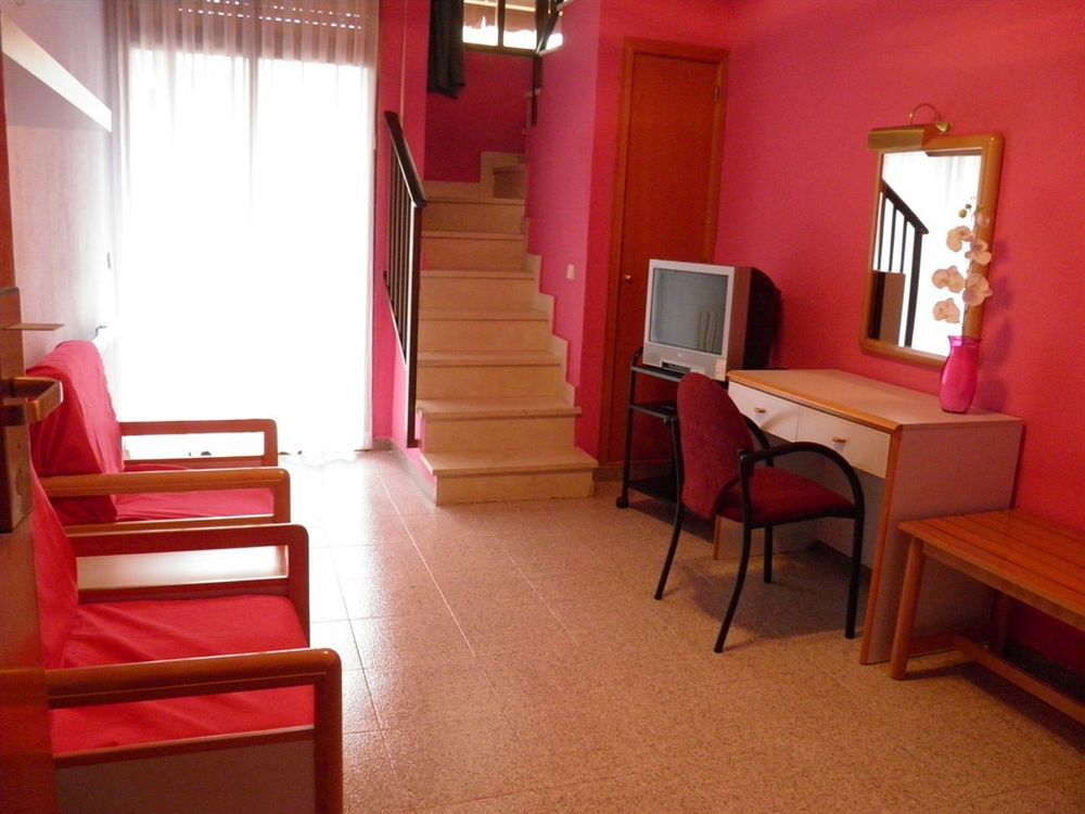 Hotel Prado Real Soto del Real Exterior photo