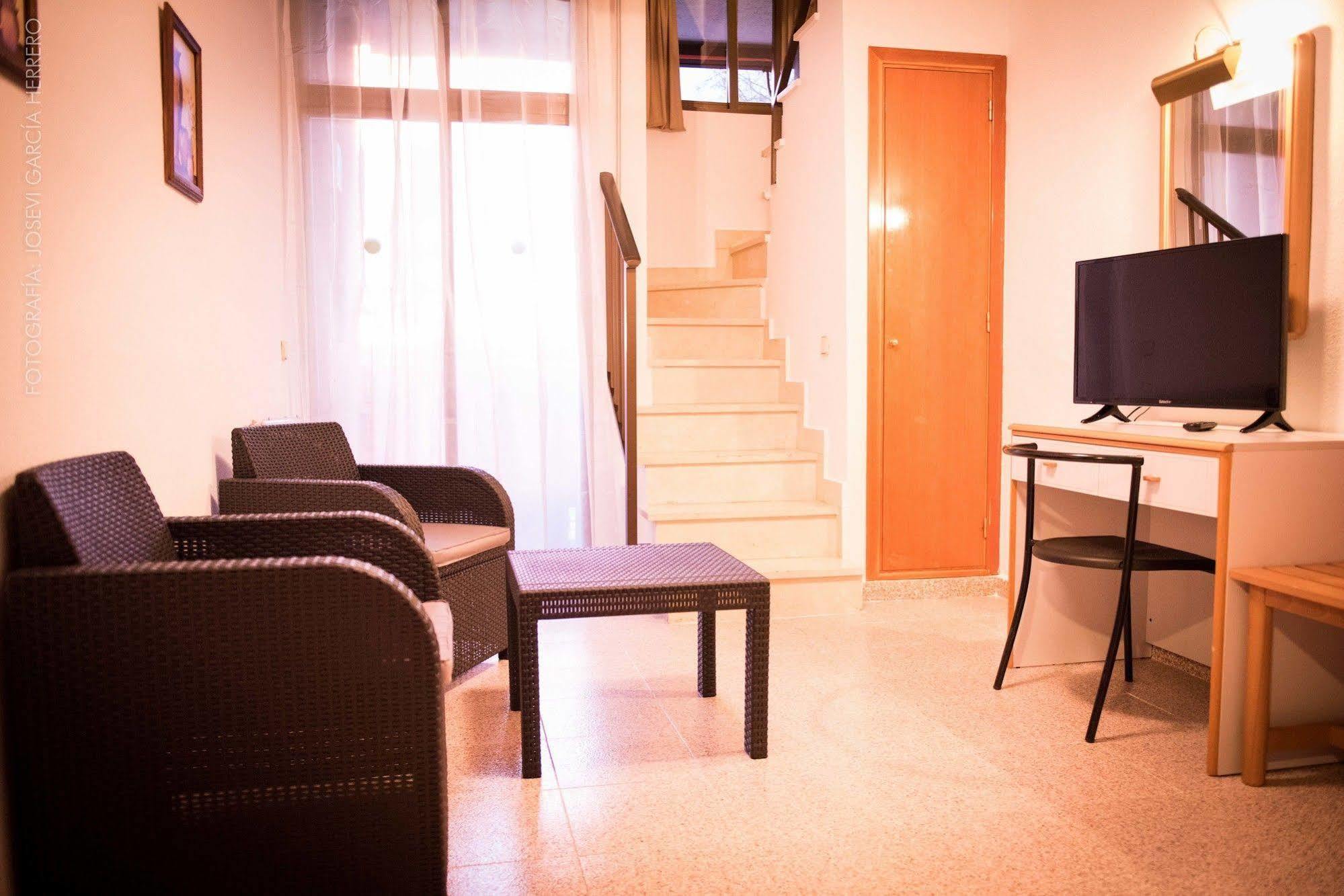 Hotel Prado Real Soto del Real Exterior photo